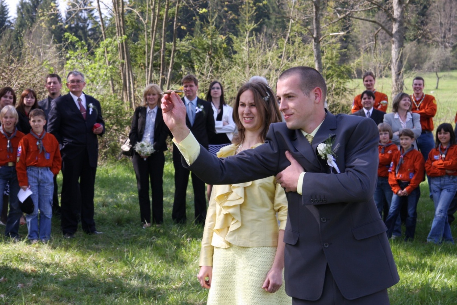 Tina: "Malce ti na desno vleče."