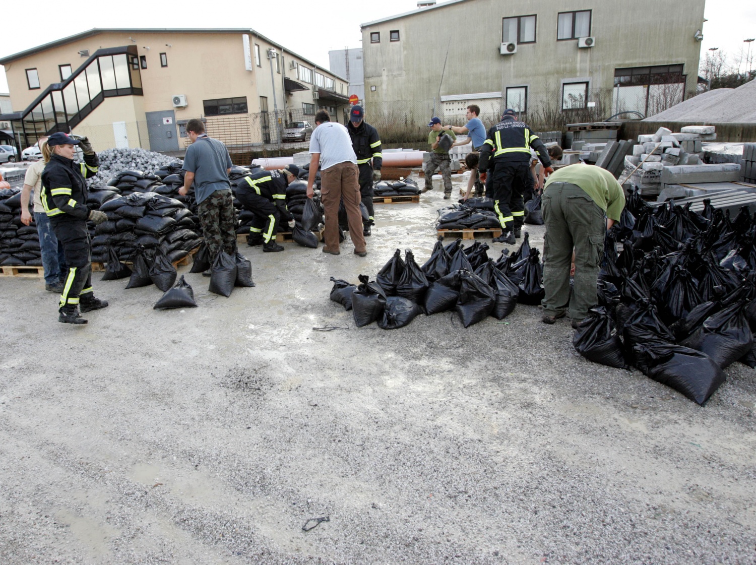 Zlaganje vreč na palete