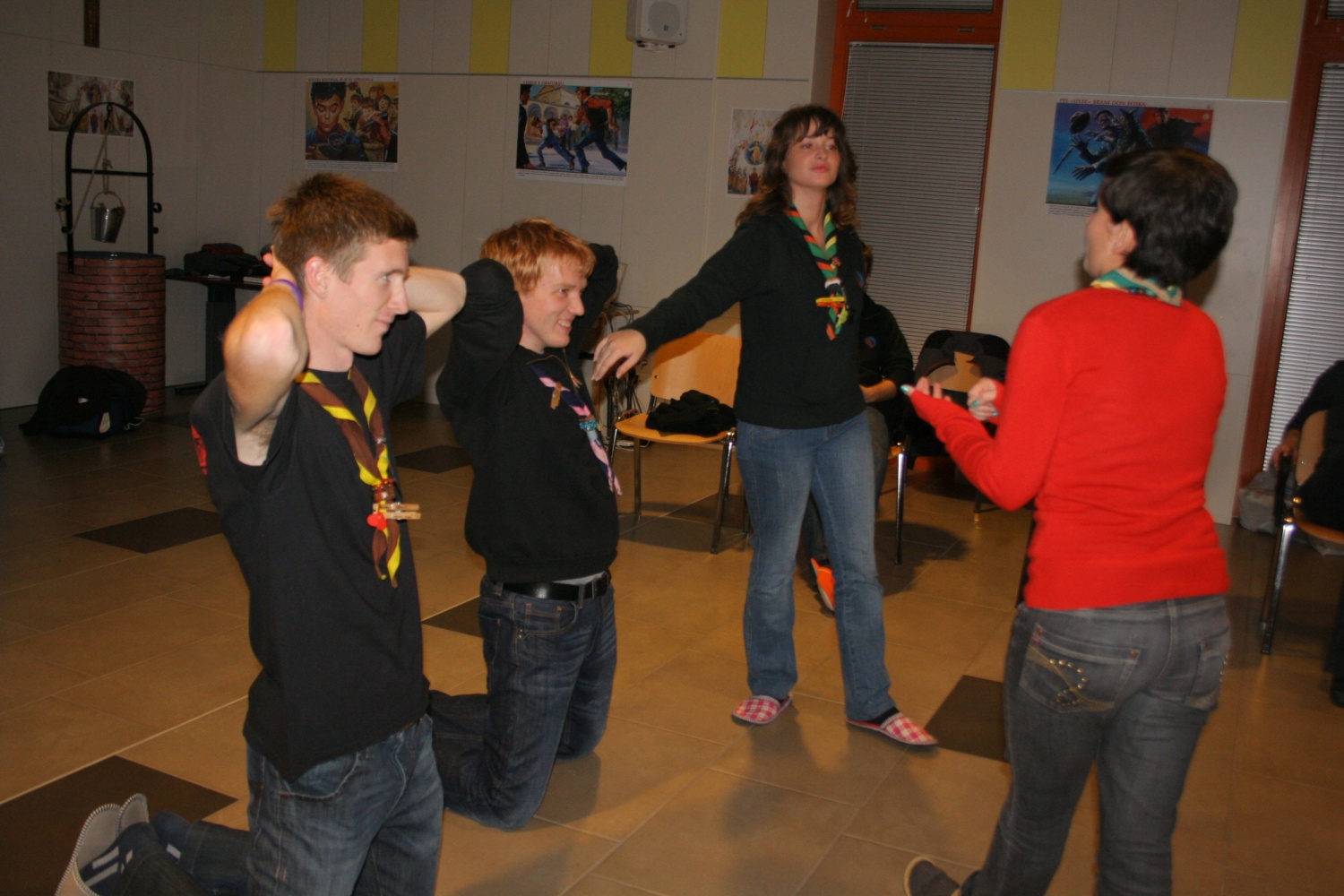 Na Bledu se dogaja, saj je v polnem teku SkavtNETov seminar spletnega novinarstva. Mladi iz celotne Slovenije smo se zbrali, da se naučimo česa novega. Kaj točno delamo pa si lahko preberete in ogledate v nadaljevanju.