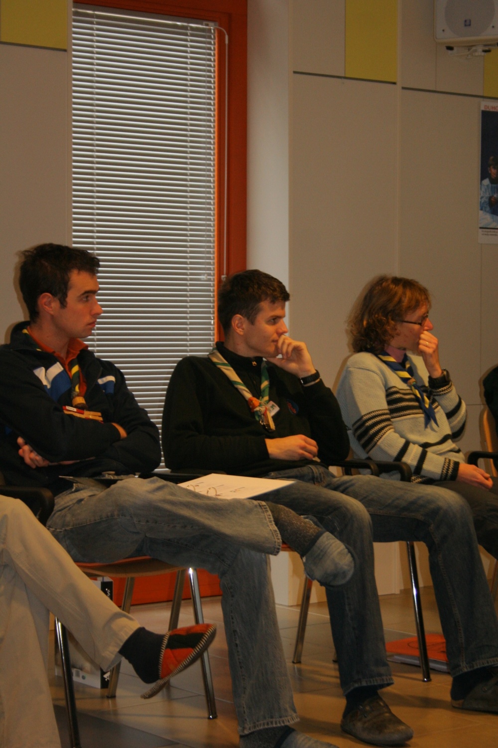 Na Bledu se dogaja, saj je v polnem teku SkavtNETov seminar spletnega novinarstva. Mladi iz celotne Slovenije smo se zbrali, da se naučimo česa novega. Kaj točno delamo pa si lahko preberete in ogledate v nadaljevanju.