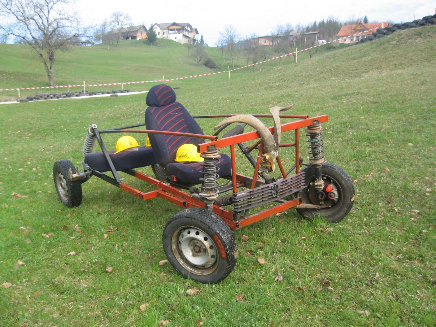 Slike s smrtonosnega vozila 2008, ki se ga je udeležil postojnski noviciat.