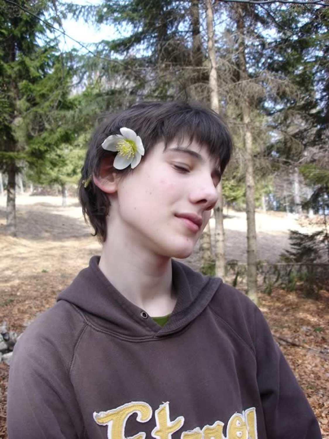 Telefonsko je pustil v tajništvu.