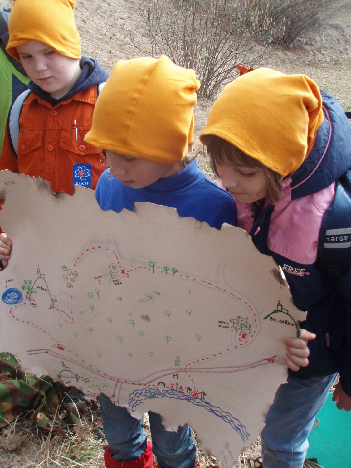 Grajski zmaji (ljubljana 2) vas tudi v novem skavtskem letu vabimo, da se nam pridružite na Zmajkotreku - skavtskem triatlonu, ki se bo letos spet odvijal na slikovitem ljubljanskem barju in Ljubljanici.
Kolo, čoln in orientacija - kombinacija, ki vas bo zagotovo prebudila iz zimskega spanja!