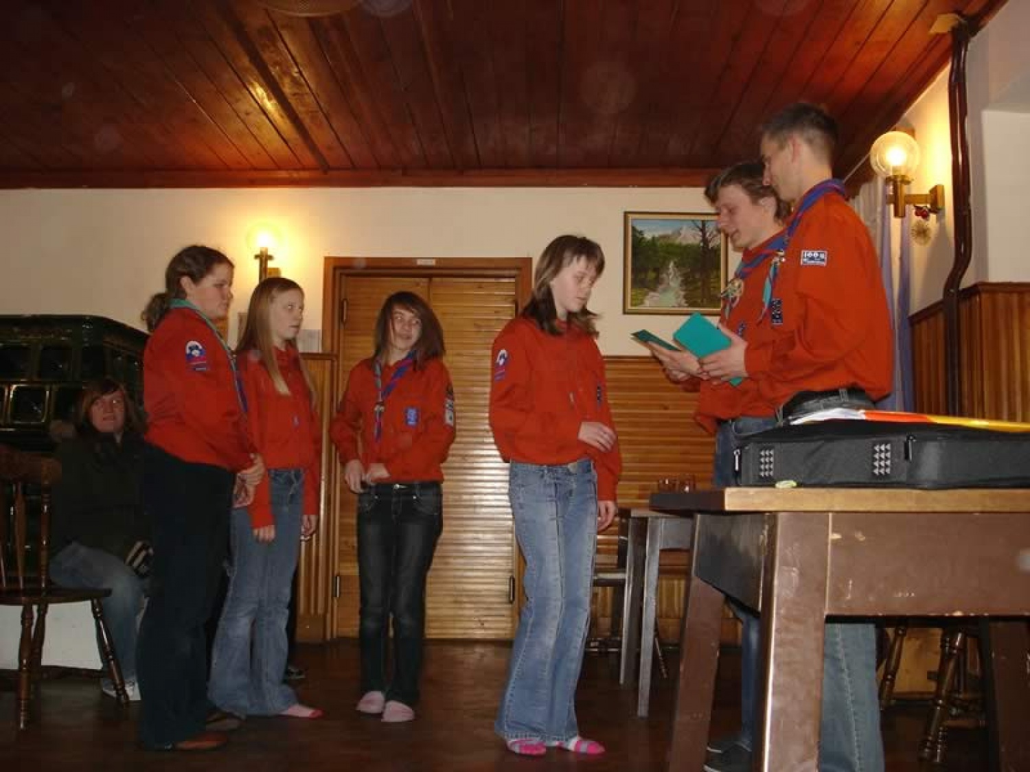 Podelitev našitkov ob opravljenih veščinah.