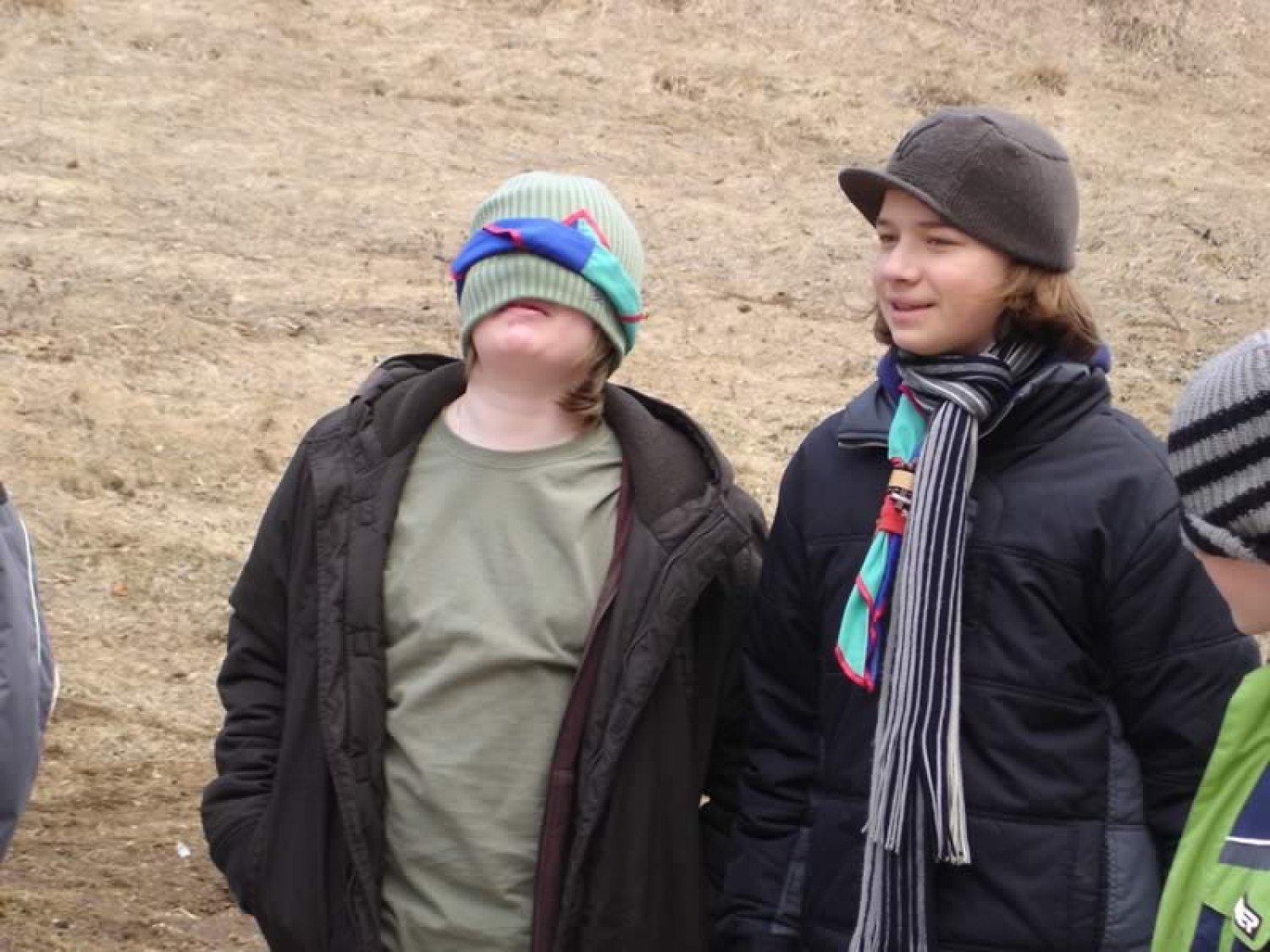 Črt testira stanje slepote.