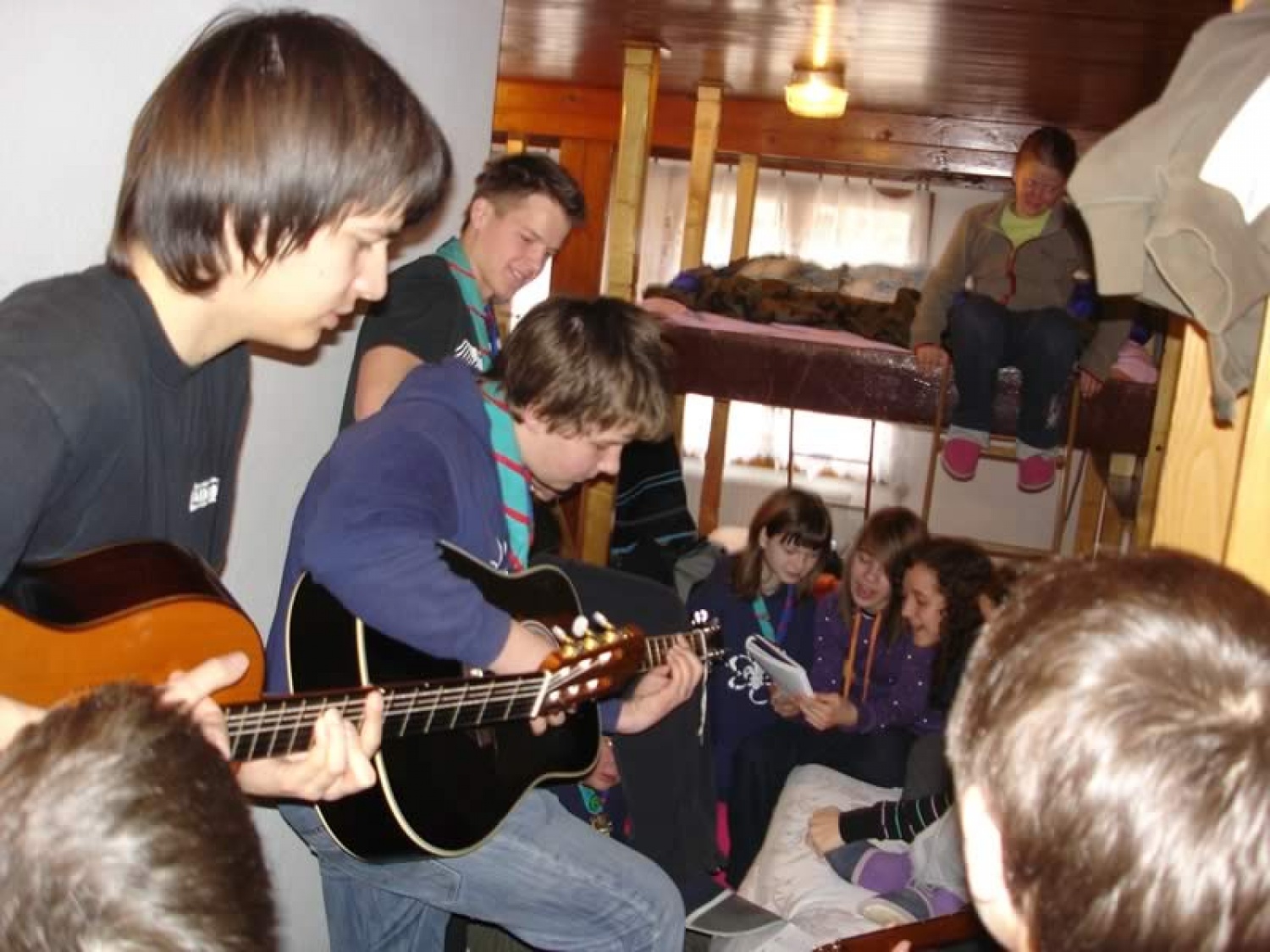 Vzdušje je bilo neverjetno - pesem, smeh in še ena pesem!