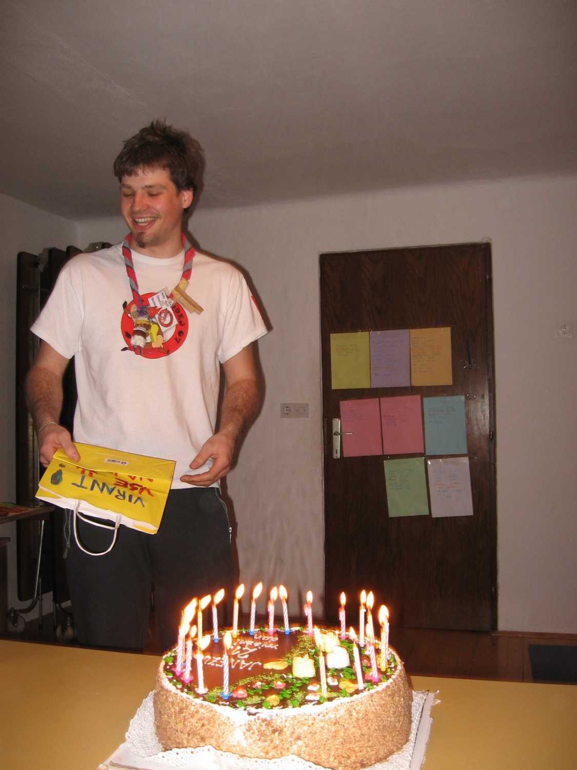 oglejte si slike.so zelo dobre.slik je deset in prikazujejo doživetja in izive skavtov iz železnikov.