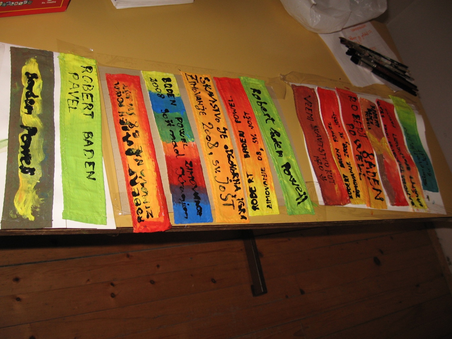 oglejte si slike.so zelo dobre.slik je deset in prikazujejo doživetja in izive skavtov iz železnikov.