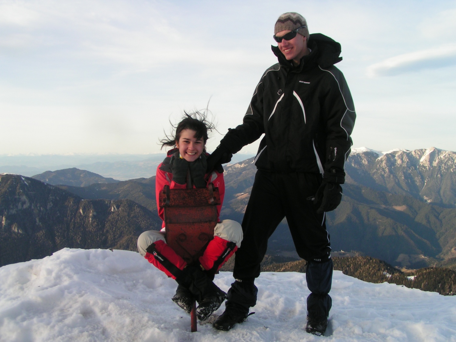 V galeriji lahko vidite nekaj utrinkov iz naše poti proti Raduhi, na njo in iz nje!