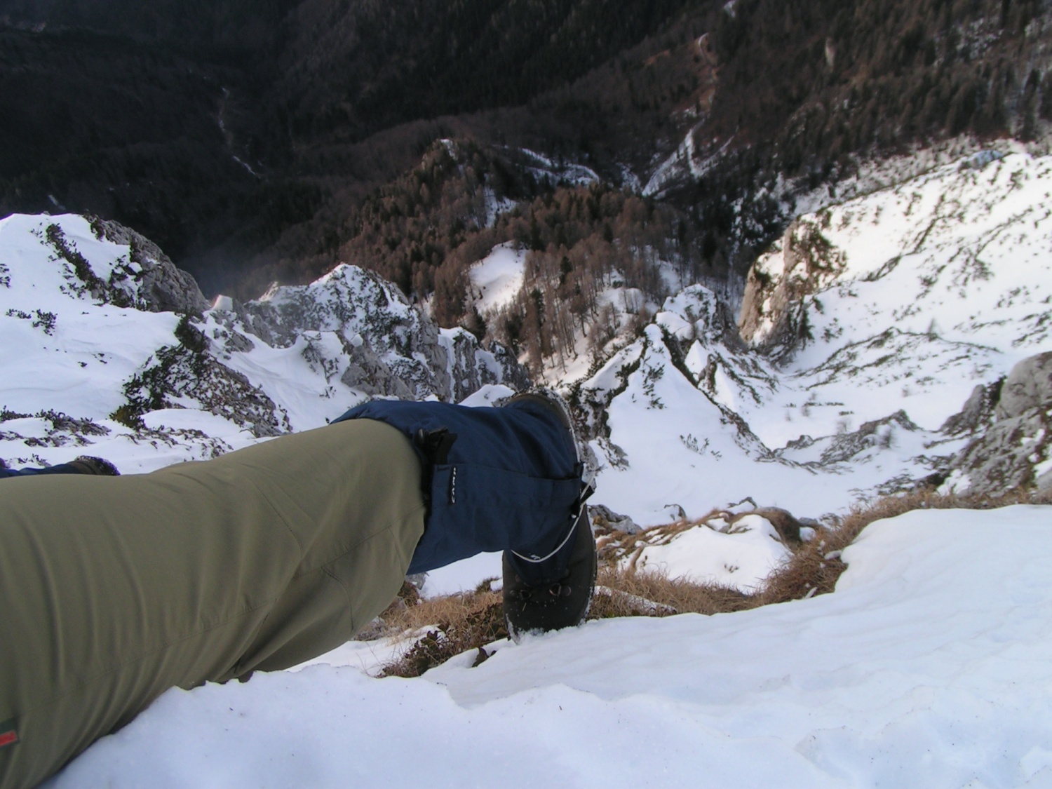 V galeriji lahko vidite nekaj utrinkov iz naše poti proti Raduhi, na njo in iz nje!