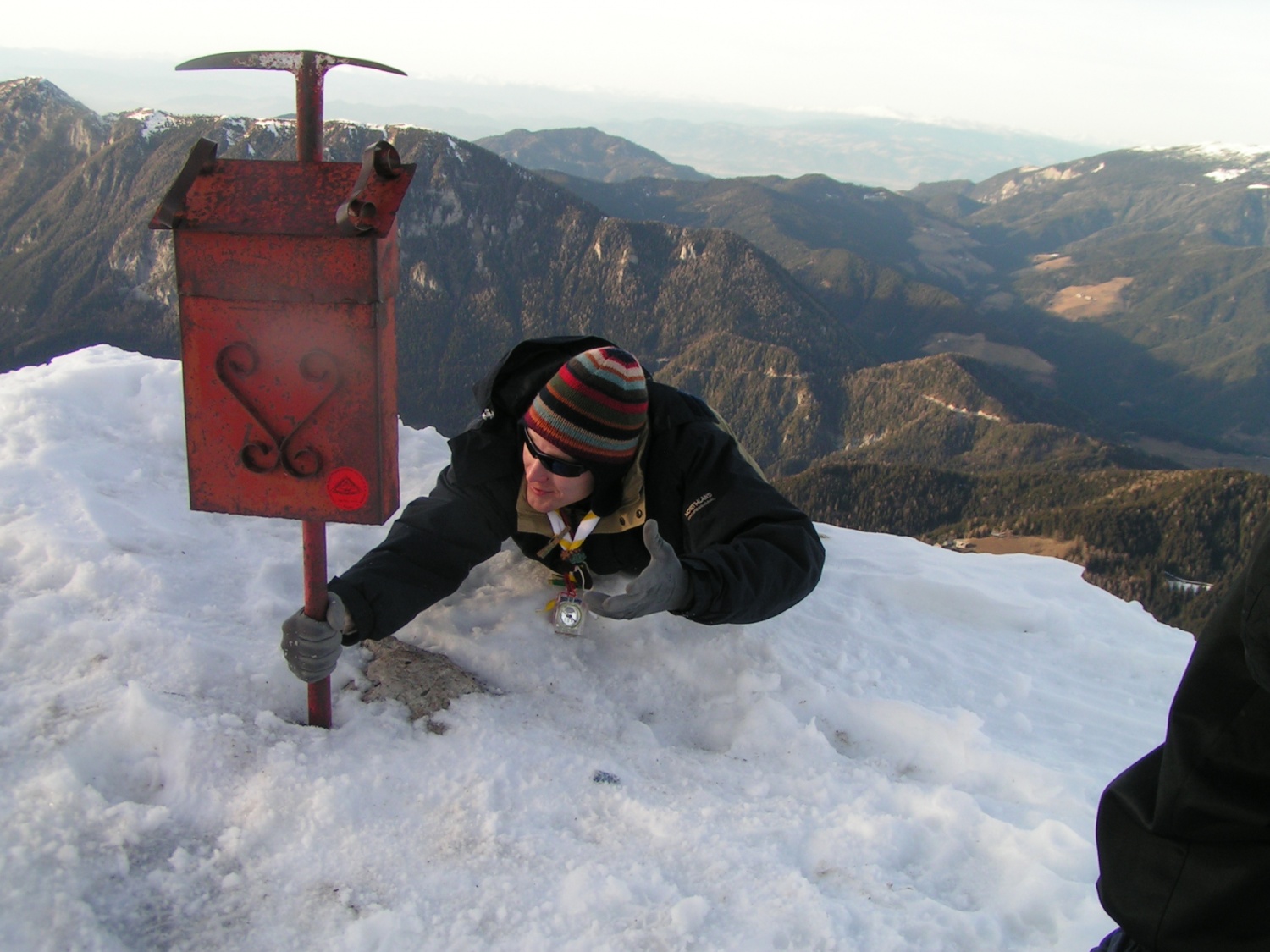 V galeriji lahko vidite nekaj utrinkov iz naše poti proti Raduhi, na njo in iz nje!