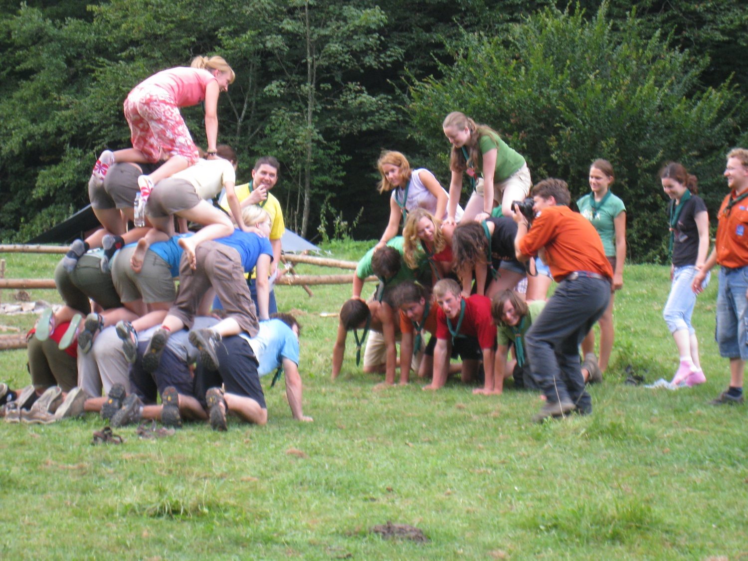 trikotna kompozicija v gibanju