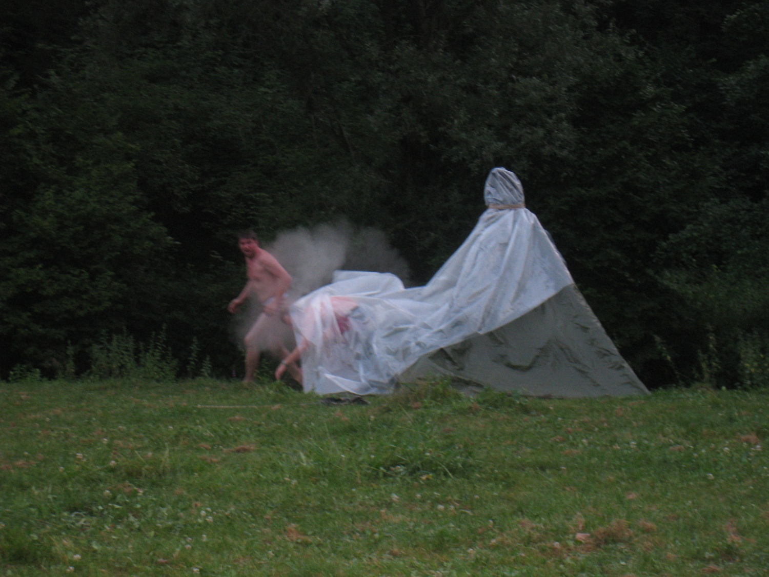 ko grejo udeleženci na izhod: drugič