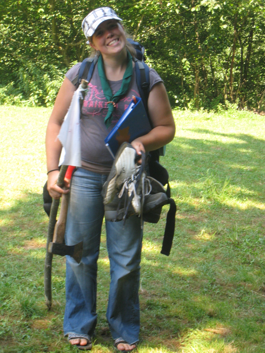 Če vam povem naslednje podatke, gotovo ne morete reči, da je bil to najbolj navaden in povprečen tabor. 
Kraj dogodka: Zijalo pri Mirni Peci. 
46 znanja in zabave zeljnih ljudi, 13 voditeljev, dolga vrsta Jamboreejev, 2 stabna sotora, velik travnik ob katerem tece reka... 
No, to je najbolj osnovni opis letošnijh metod IV. 
In če kateremukoli od teh 46 ljudi rečete: metode, 
bo gotovo prva asociacija: zabava!
