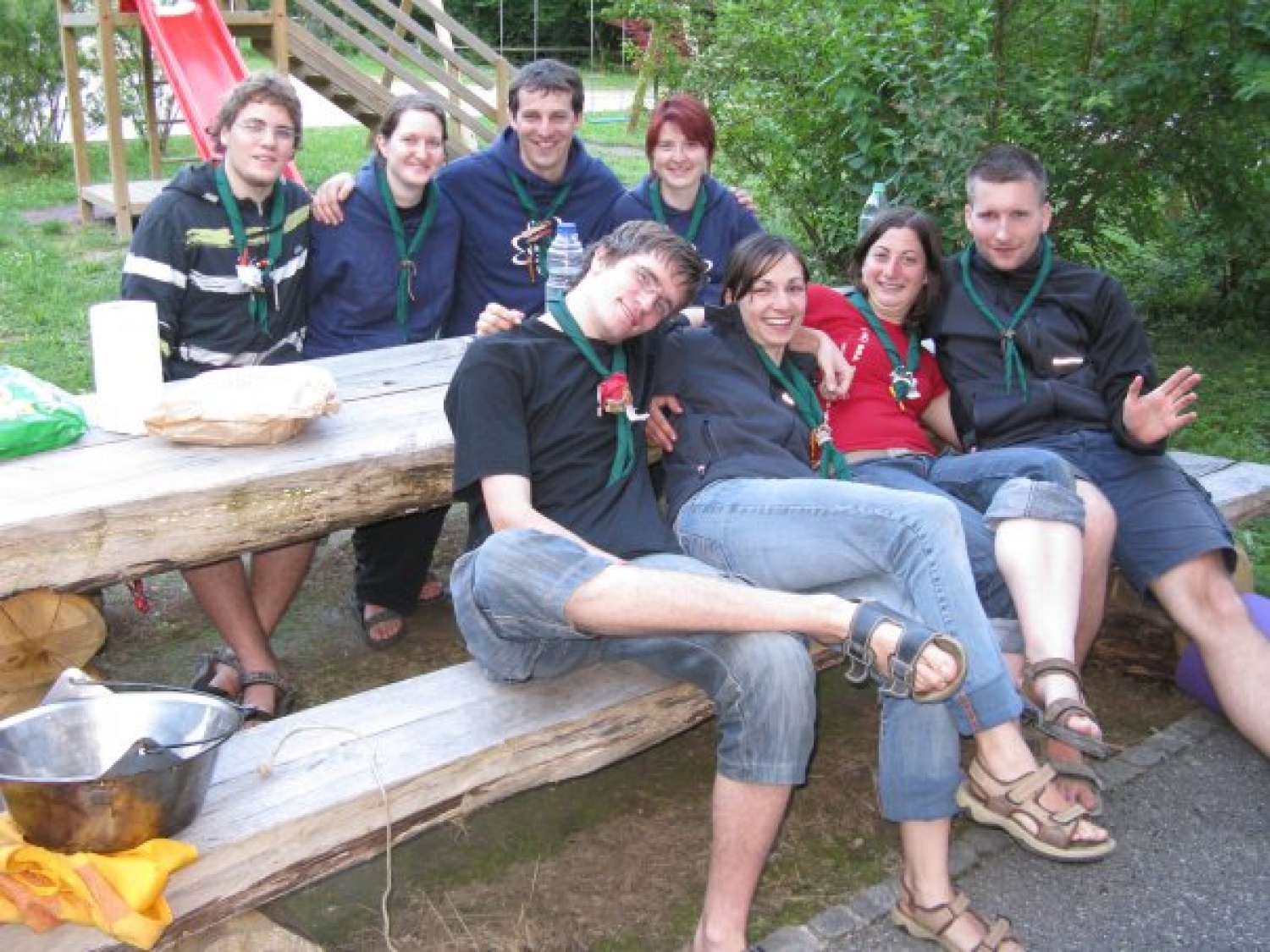 V tednu od 17. do 23. julija 2009 je po krajih med Blanco in Bregom nad dolino Save po poti lastne rasti in odkrivanja skrivnosti vzgoje in metode dela v veji PP pešačilo čez 30 »prilagojencev«.