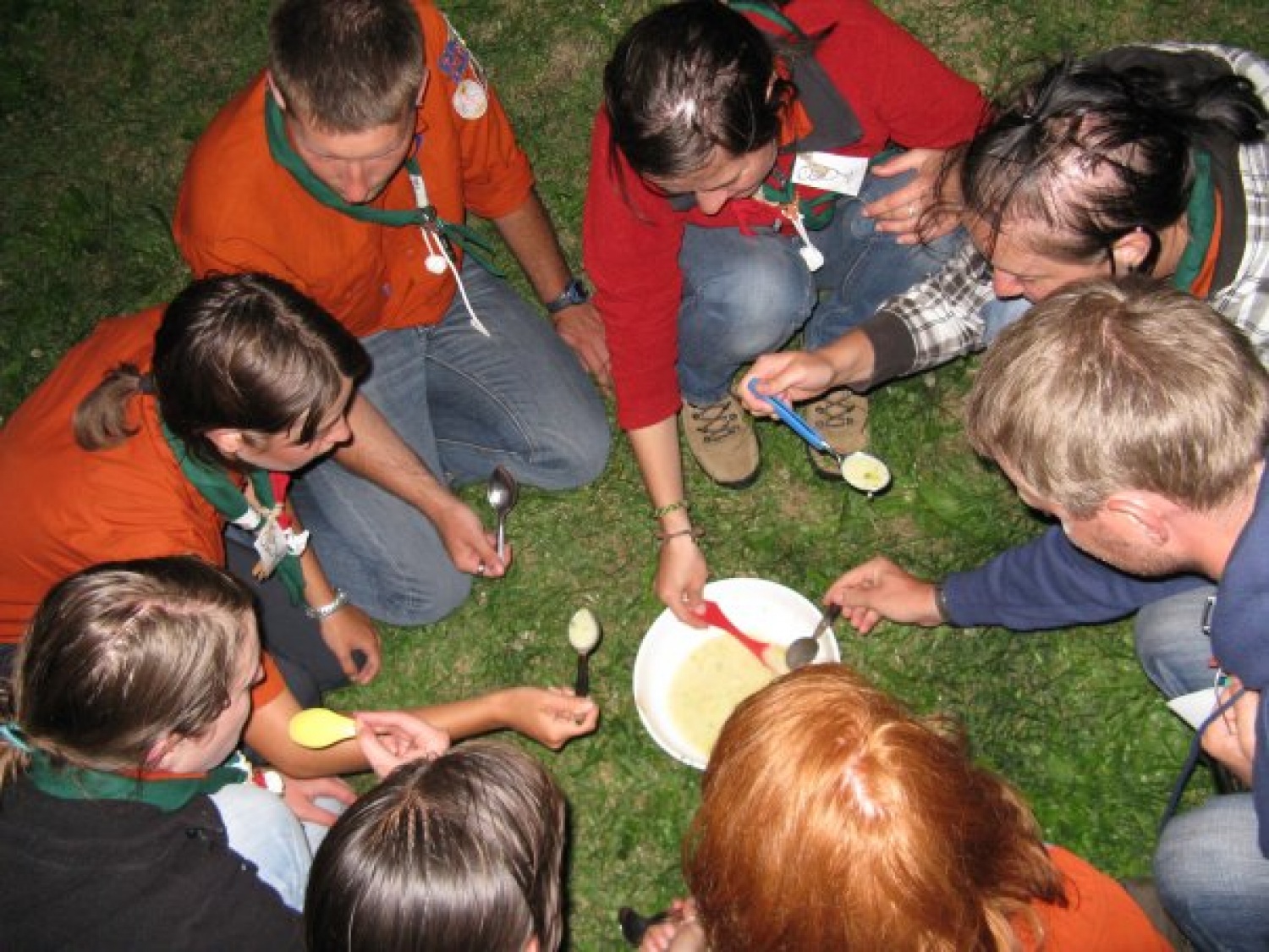 V tednu od 17. do 23. julija 2009 je po krajih med Blanco in Bregom nad dolino Save po poti lastne rasti in odkrivanja skrivnosti vzgoje in metode dela v veji PP pešačilo čez 30 »prilagojencev«.