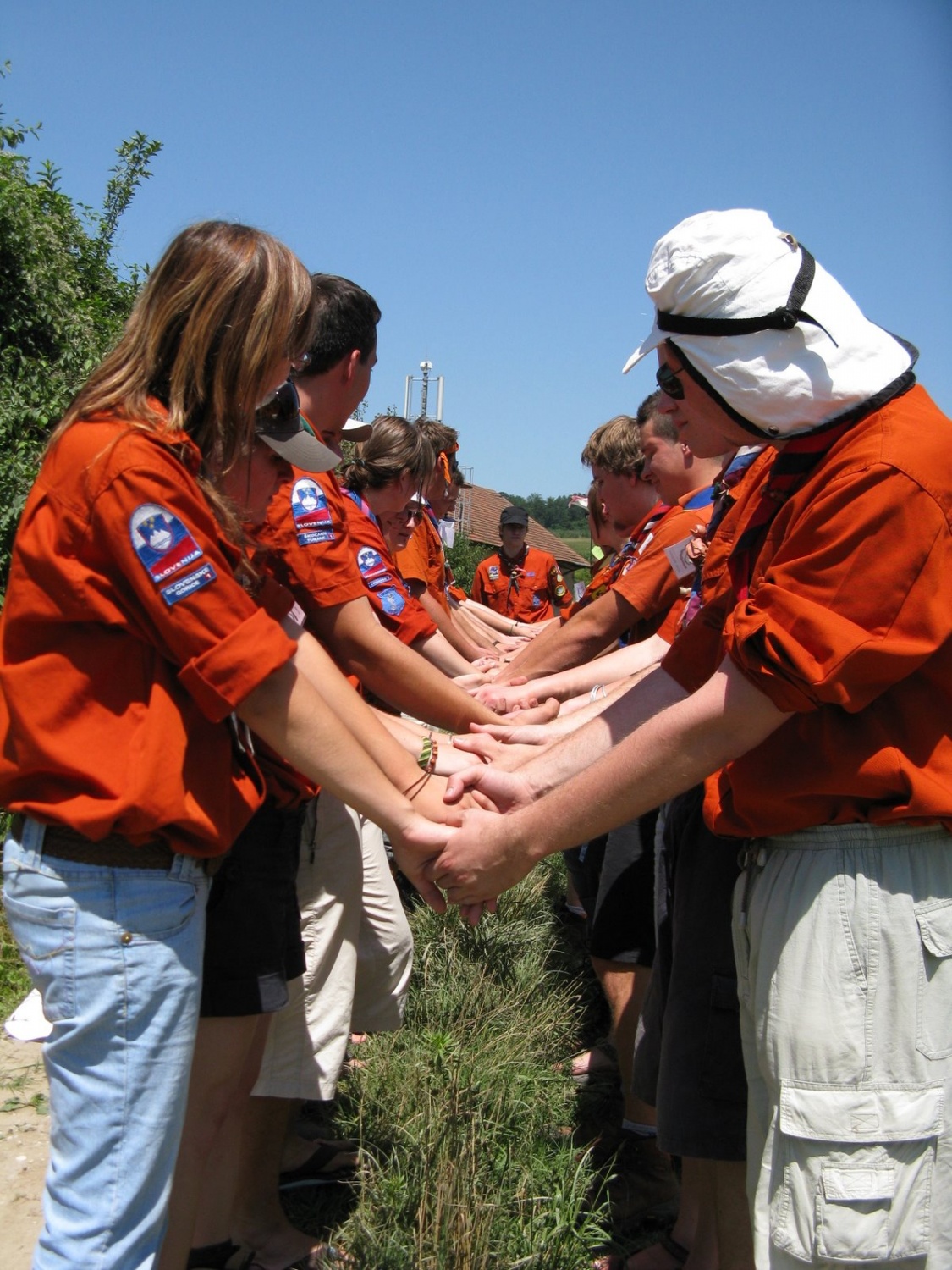V tednu od 17. do 23. julija 2009 je po krajih med Blanco in Bregom nad dolino Save po poti lastne rasti in odkrivanja skrivnosti vzgoje in metode dela v veji PP pešačilo čez 30 »prilagojencev«.