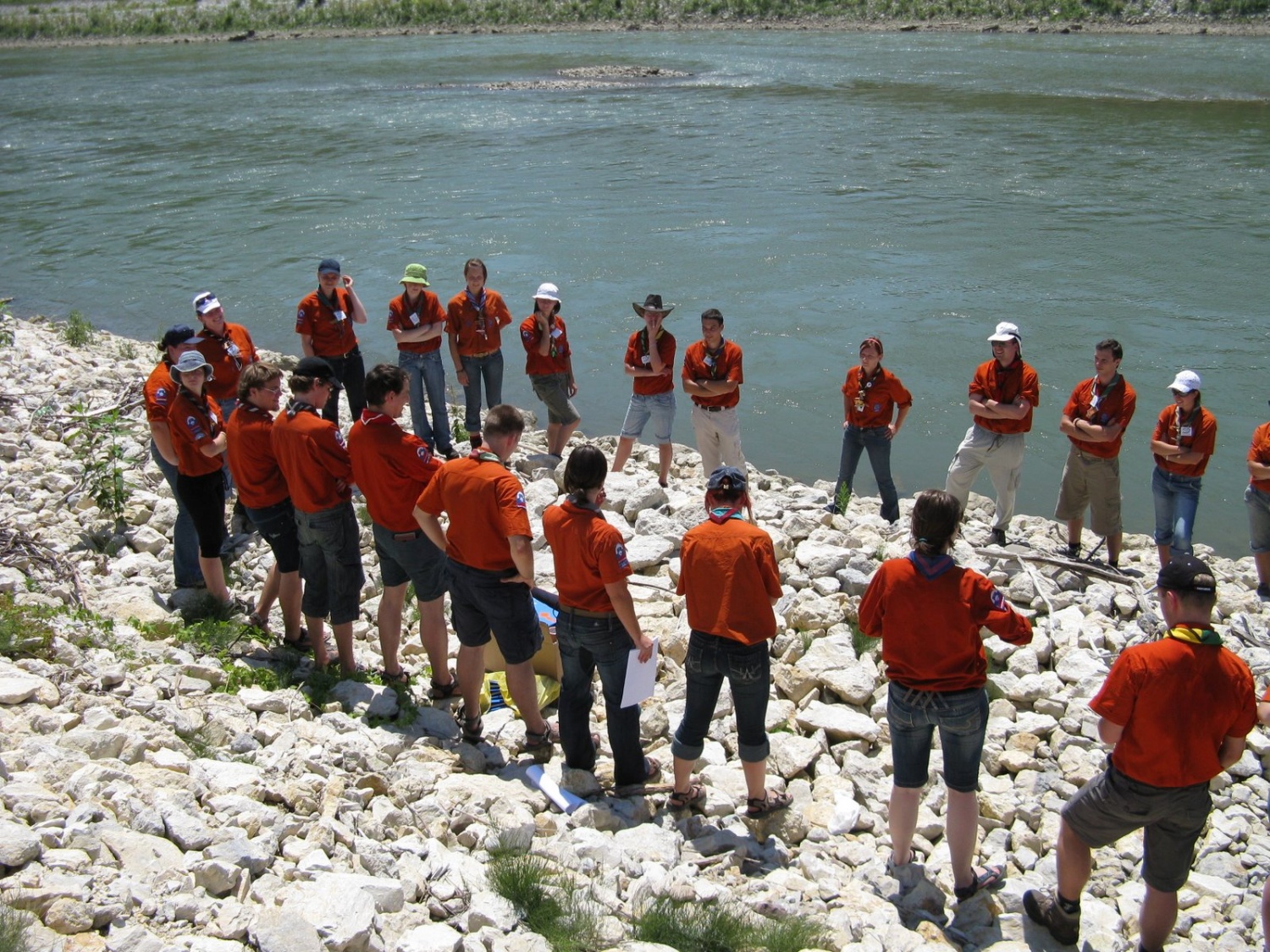 V tednu od 17. do 23. julija 2009 je po krajih med Blanco in Bregom nad dolino Save po poti lastne rasti in odkrivanja skrivnosti vzgoje in metode dela v veji PP pešačilo čez 30 »prilagojencev«.
