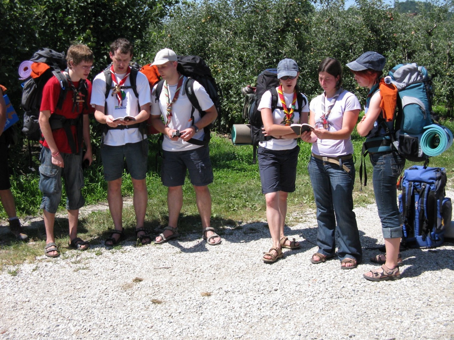 V tednu od 17. do 23. julija 2009 je po krajih med Blanco in Bregom nad dolino Save po poti lastne rasti in odkrivanja skrivnosti vzgoje in metode dela v veji PP pešačilo čez 30 »prilagojencev«.