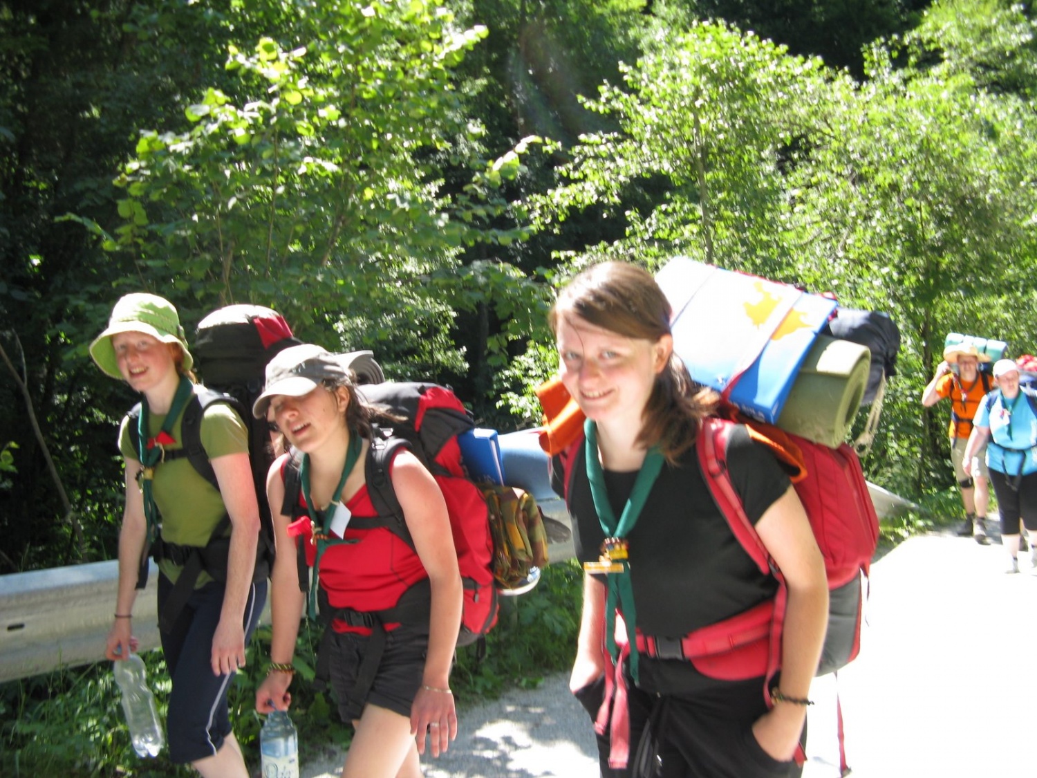 V tednu od 17. do 23. julija 2009 je po krajih med Blanco in Bregom nad dolino Save po poti lastne rasti in odkrivanja skrivnosti vzgoje in metode dela v veji PP pešačilo čez 30 »prilagojencev«.
