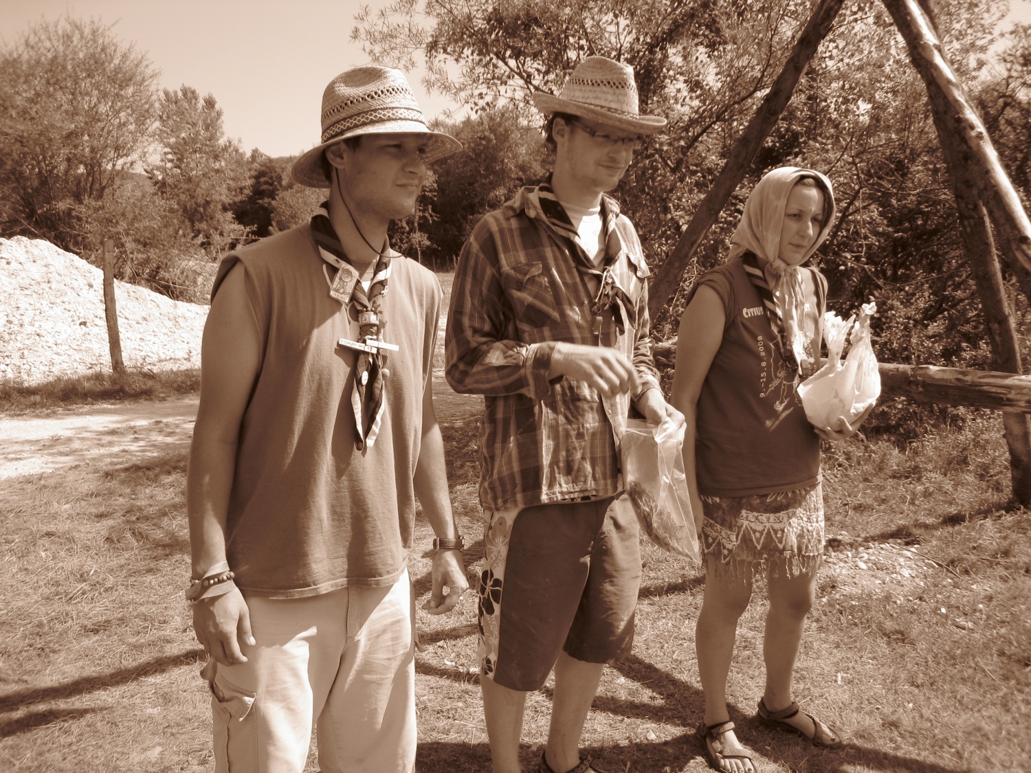 mati, oče in stric na slovesu