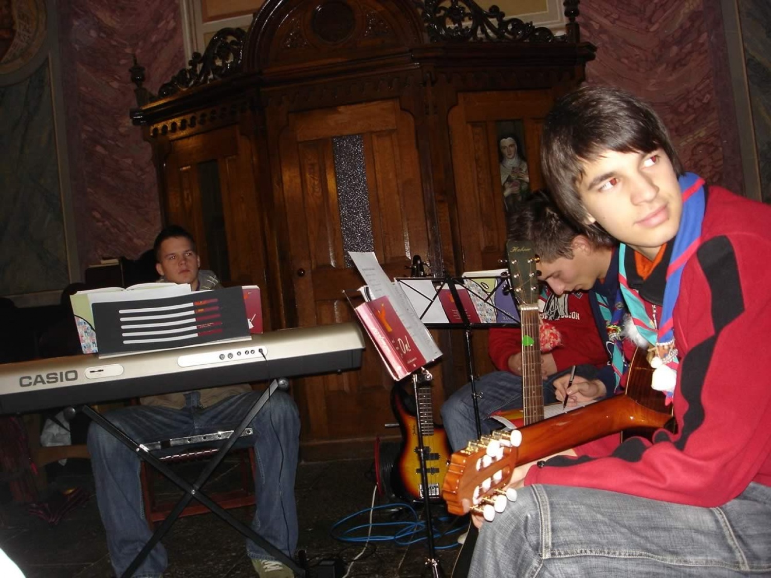 Priložnostno sestavljena zasedba vrhunskih glasbenikov, kar se vidi samo po sebi.