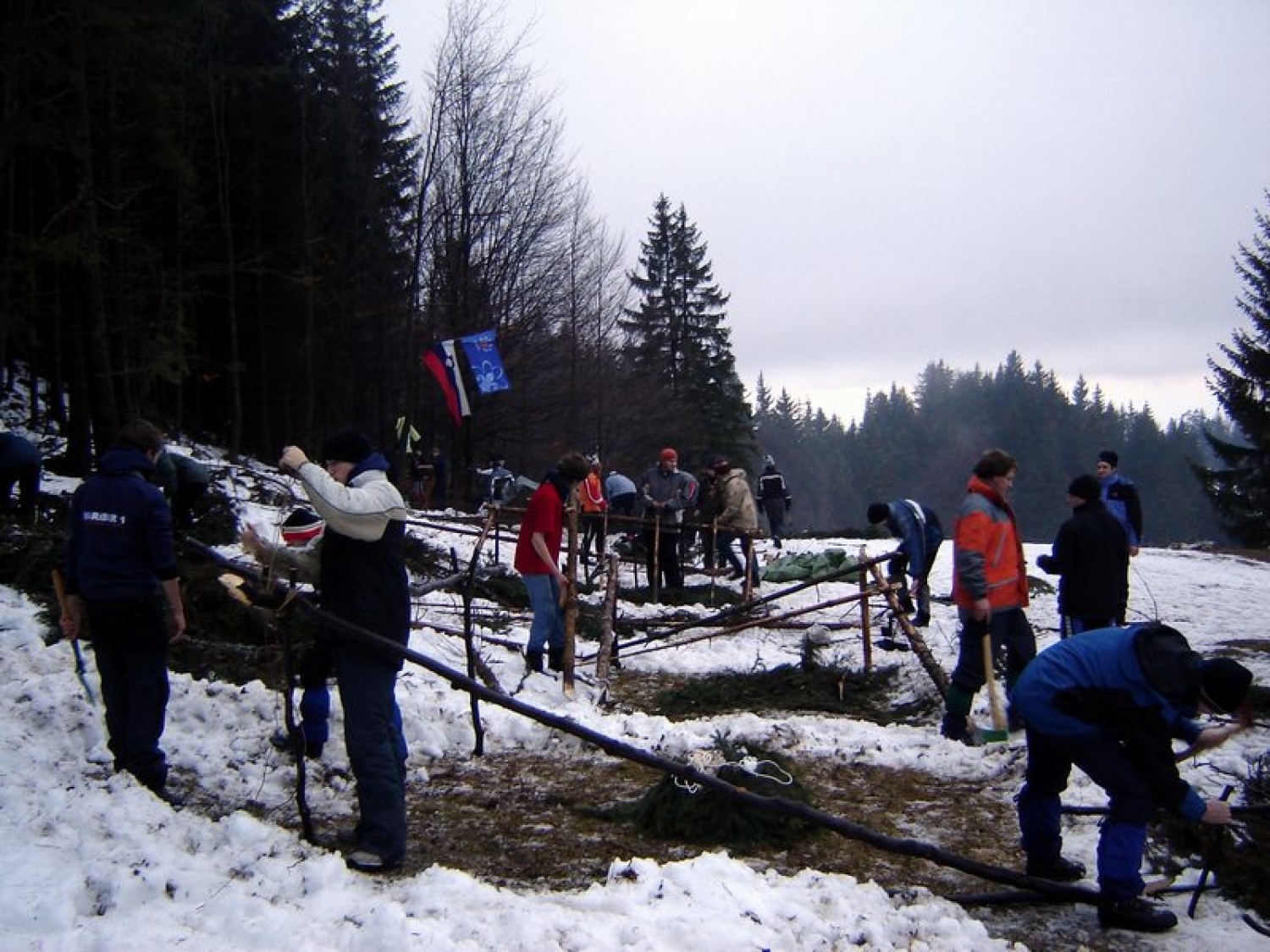 Vzpon na Paški kozjak, postavljanje bivakov, spust nazaj v Vitanje