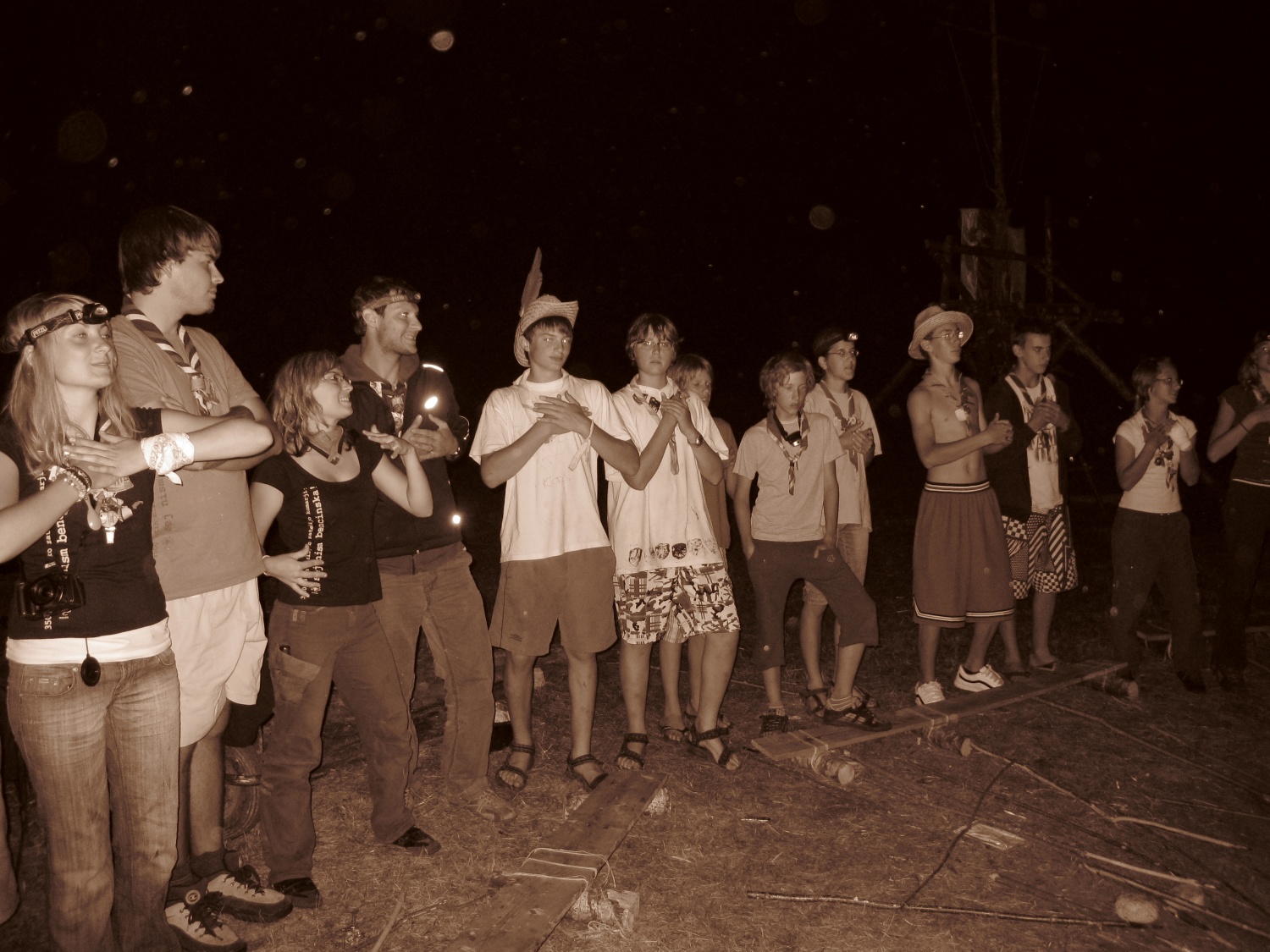 kjero pesem pa tukej pojemo?