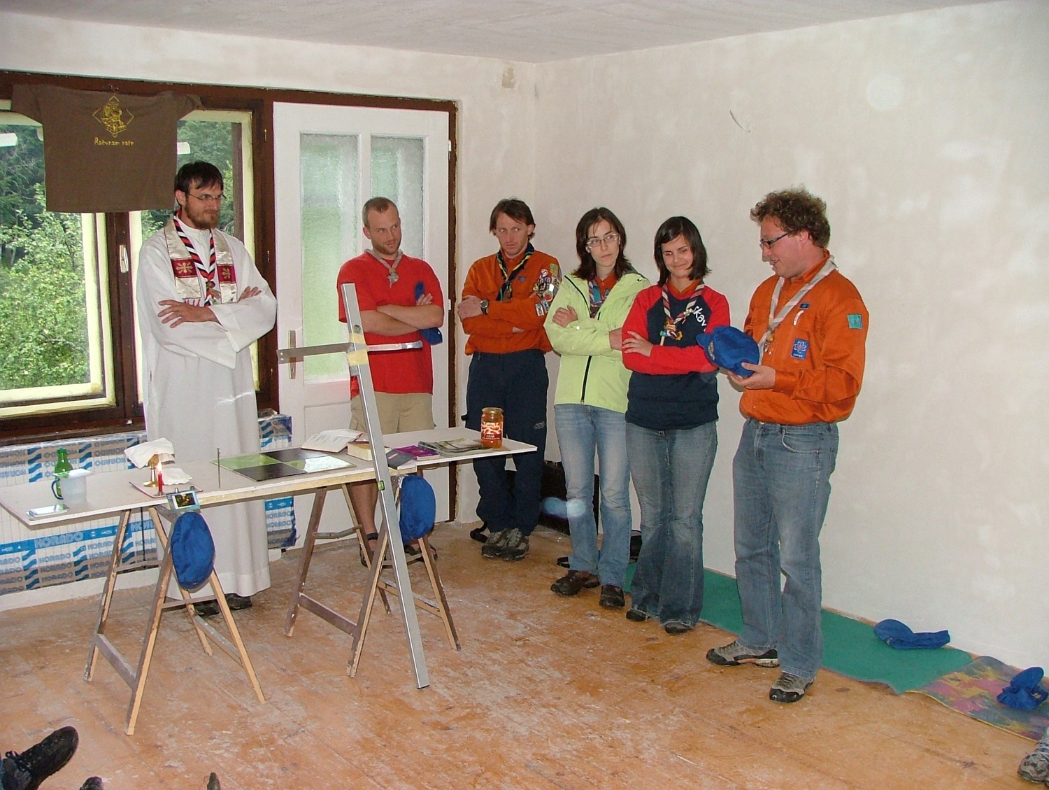 A njegove posledice bodo vidne še daleč v prihodnosti.

Od 3 do 10.7 je v objemu Kočevskih gozdov potekal prvi delovni tabor s katerim smo želeli skavtom približati skavtski dom in seveda hkrati tudi pospešiti obnovo.