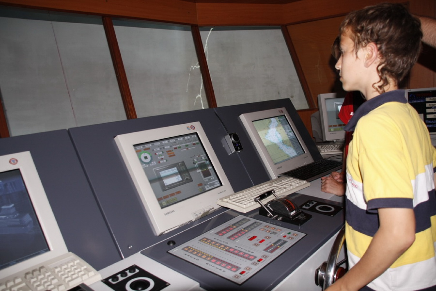 Krmarjenje ladje v nevihti