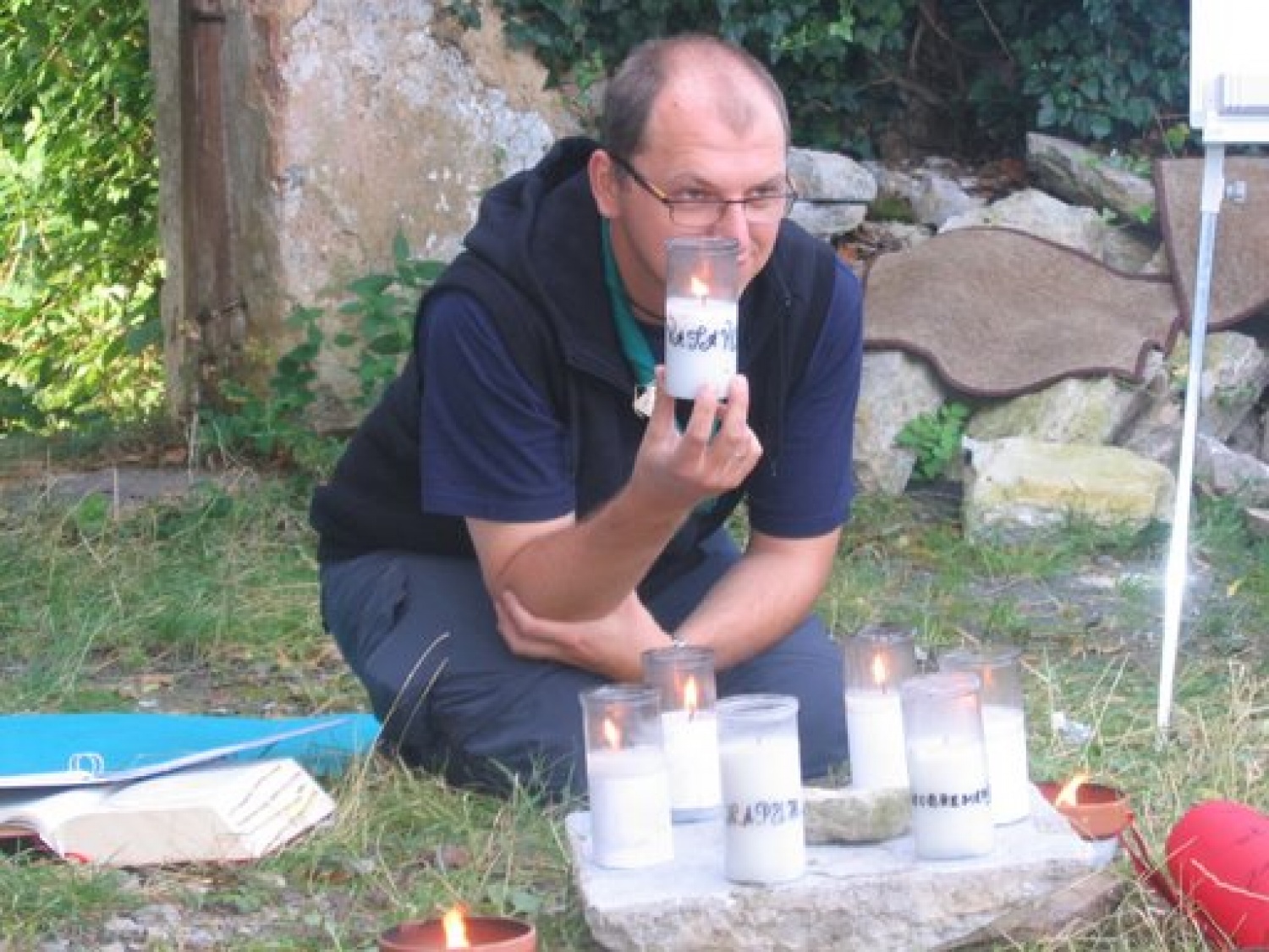 Lahko bi napisali preprosto: »Lepo vabljeni na TŠ Metoda VV, ki se bo od 4. do 9. avgusta odvijala na Sv. Ani v Halozah. Prijave so že odprte. Rok za prijave se izteče 26. 6. 2009, zato pohiti.« Pa ne bomo!