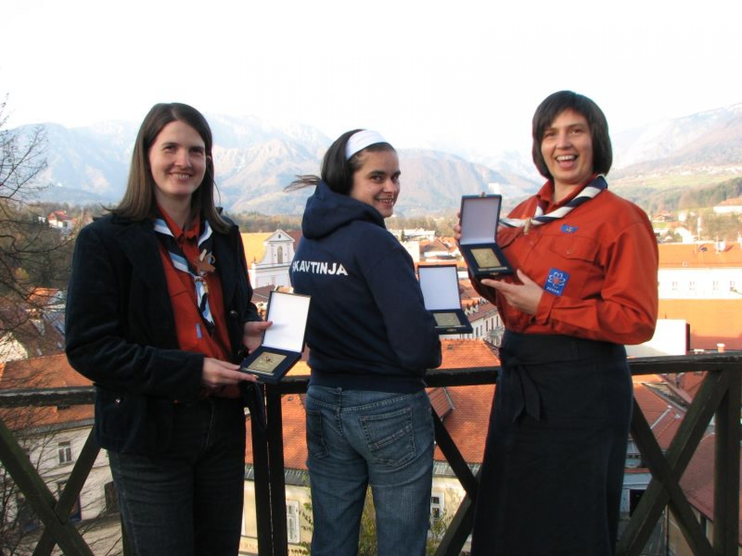 Špela, Erika, Urša z zlatimi znaki - Mali grad, Kamnik