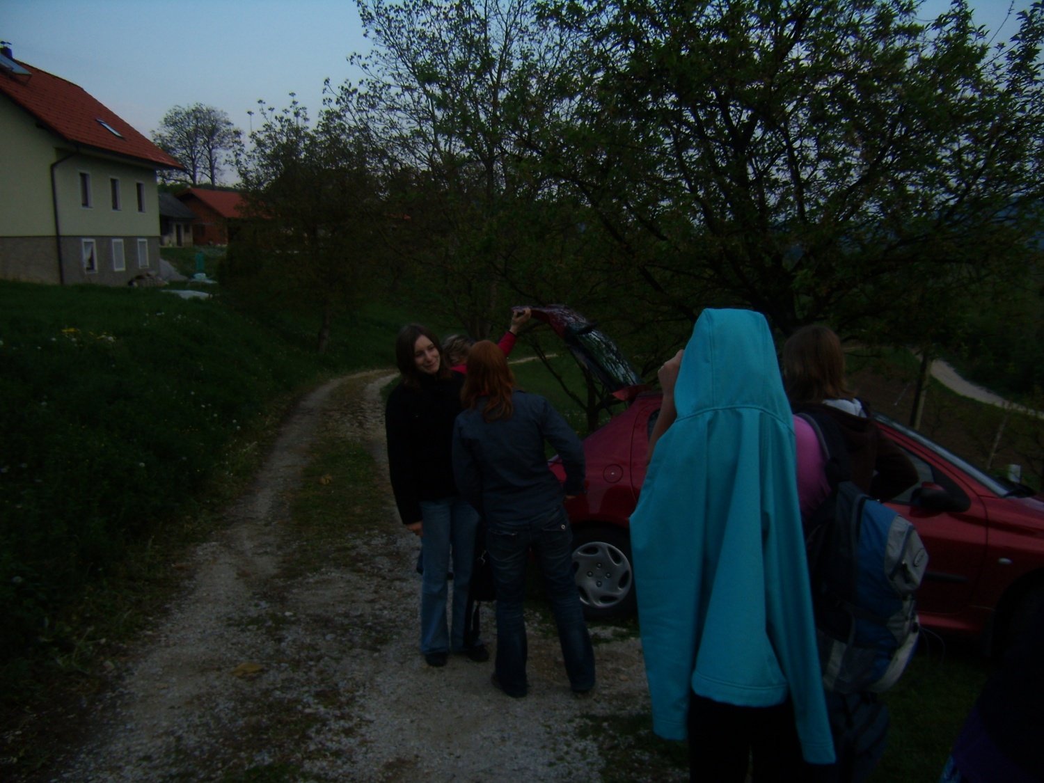 slikanje pred vhodom