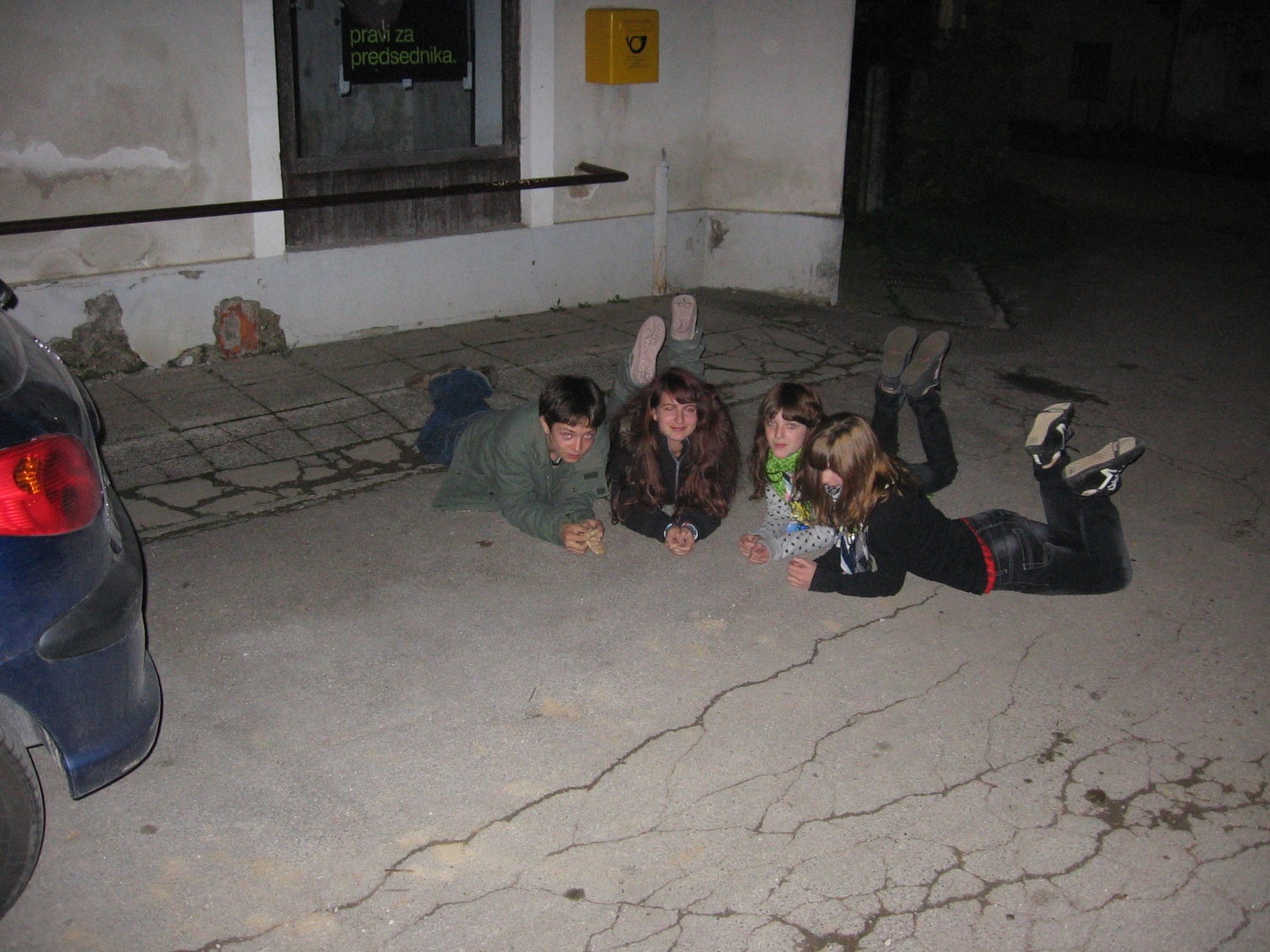 Po bowlingu smo začeli leže...