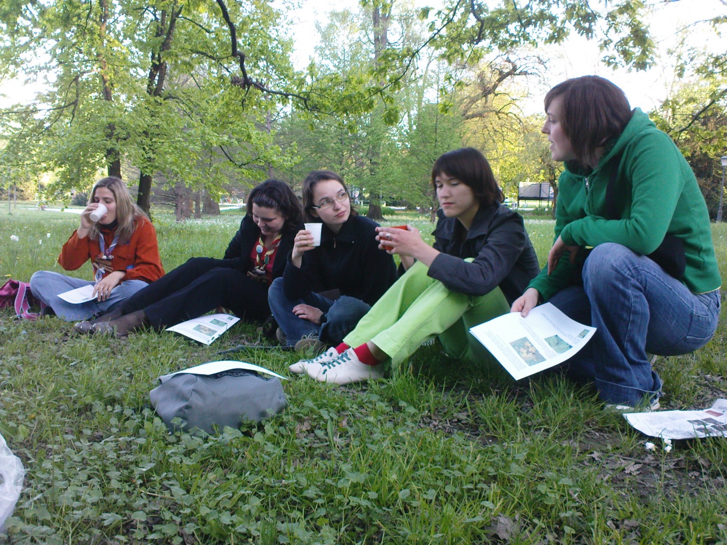 Letošnji drugi volčji večer se je za spremembo odvijal zunaj. Proč od štirih sten. Zbrali smo se namreč v Tivoliju, na začetku Jakopičevega sprehajališča.
