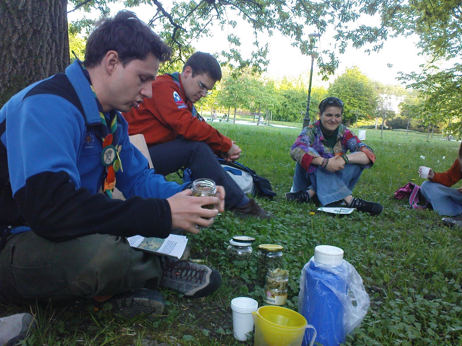 Letošnji drugi volčji večer se je za spremembo odvijal zunaj. Proč od štirih sten. Zbrali smo se namreč v Tivoliju, na začetku Jakopičevega sprehajališča.