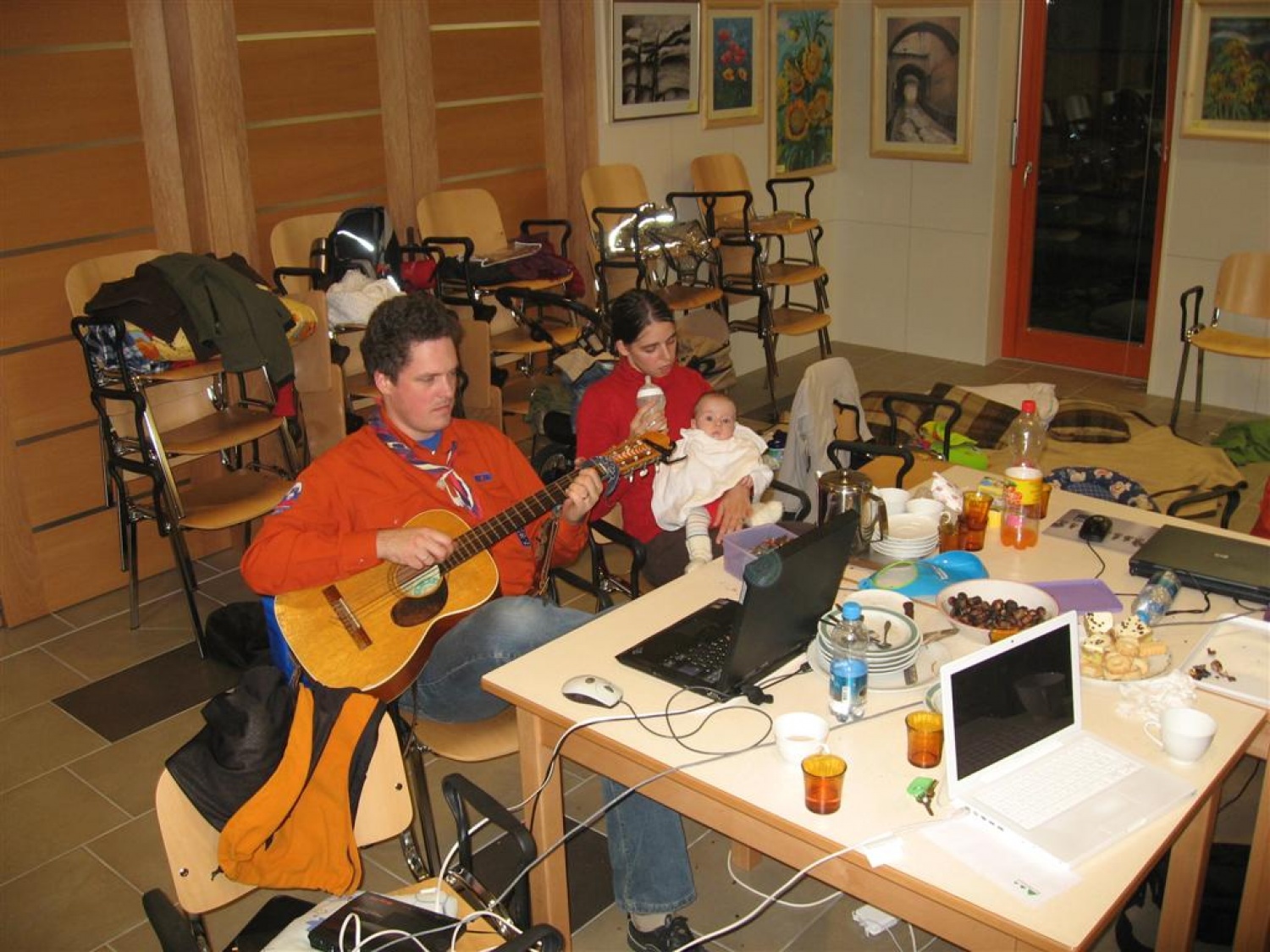 Takole je izgledala dvorana proti koncu našega načrtovanja :)...