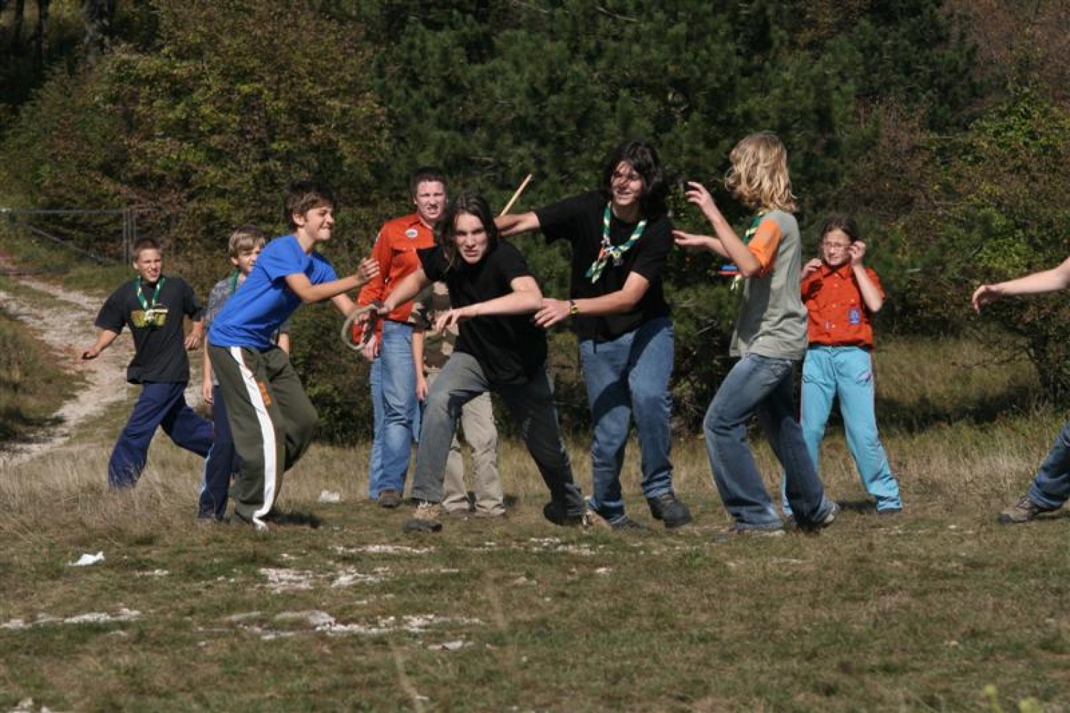 Slike s prehodov in začetka skavtskega leta stega Postojna 1