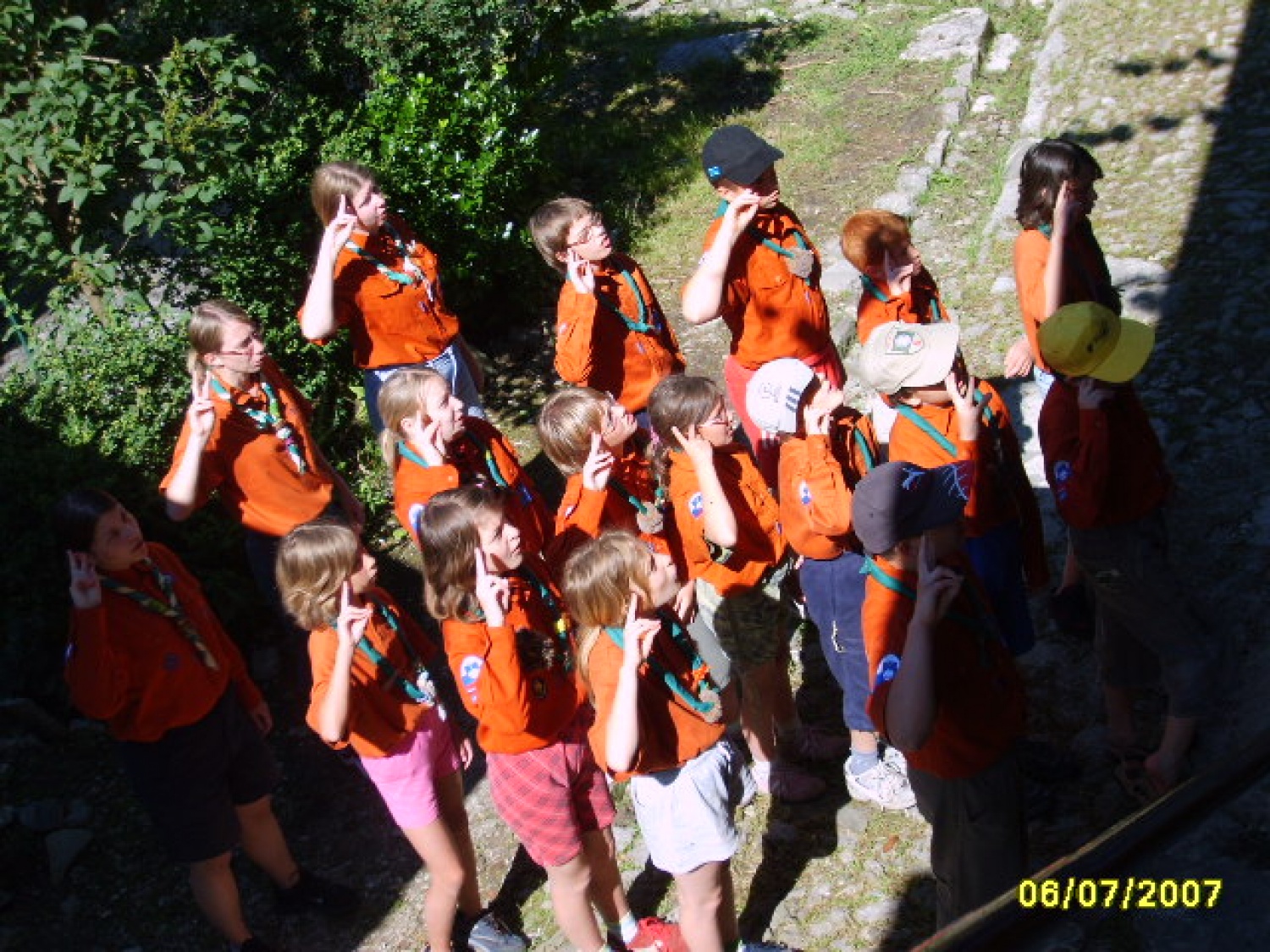 Skatska pesem zdaj zadoni...