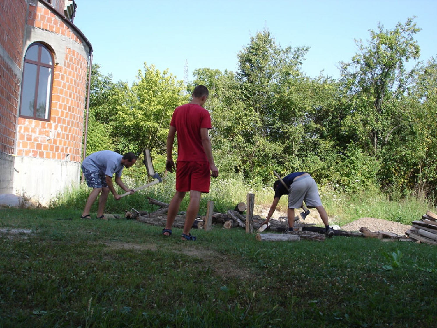 V Bosni zmeraj nekdo opazuje, ko drugi dela.
