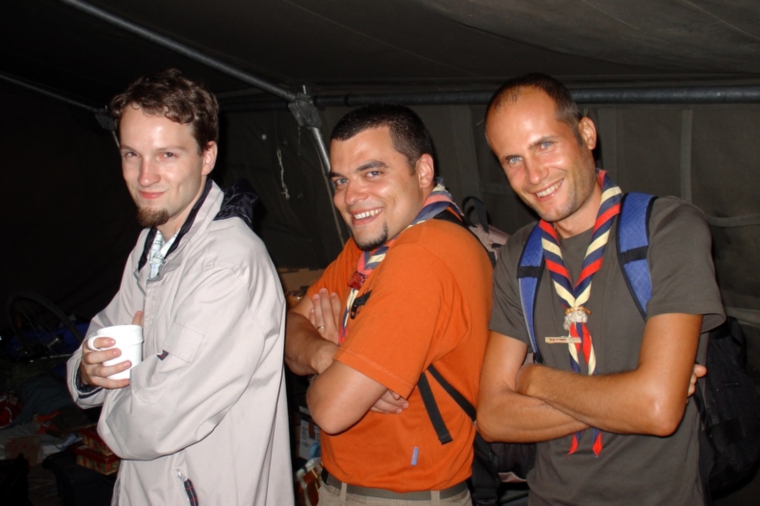 Več kot 60 članov Triglavskega stega se nas je prejšnjo nedeljo, po koncu Kvajdeja zbralo na Suhi pri Predosljah, kjer smo na skupnem taboru štiri dni praznovali 15 let delovanja našega stega.