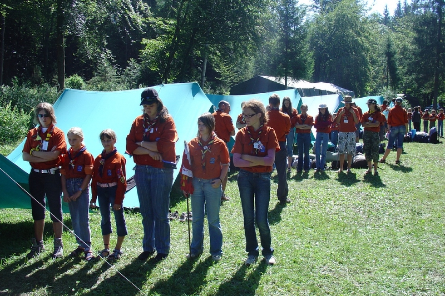 Več kot 60 članov Triglavskega stega se nas je prejšnjo nedeljo, po koncu Kvajdeja zbralo na Suhi pri Predosljah, kjer smo na skupnem taboru štiri dni praznovali 15 let delovanja našega stega.