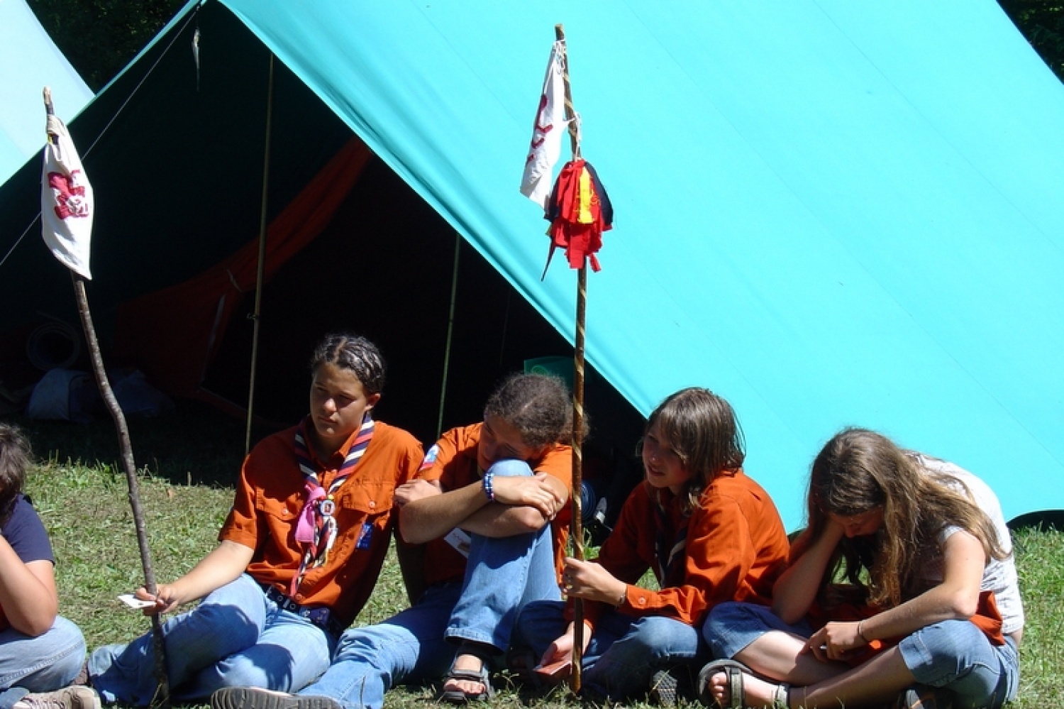 Več kot 60 članov Triglavskega stega se nas je prejšnjo nedeljo, po koncu Kvajdeja zbralo na Suhi pri Predosljah, kjer smo na skupnem taboru štiri dni praznovali 15 let delovanja našega stega.