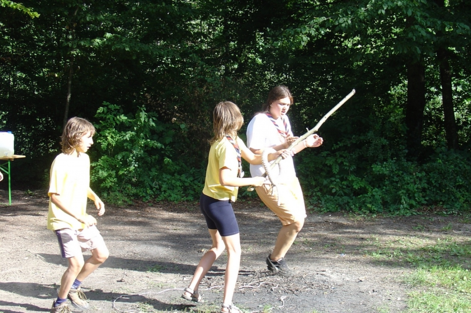 Več kot 60 članov Triglavskega stega se nas je prejšnjo nedeljo, po koncu Kvajdeja zbralo na Suhi pri Predosljah, kjer smo na skupnem taboru štiri dni praznovali 15 let delovanja našega stega.