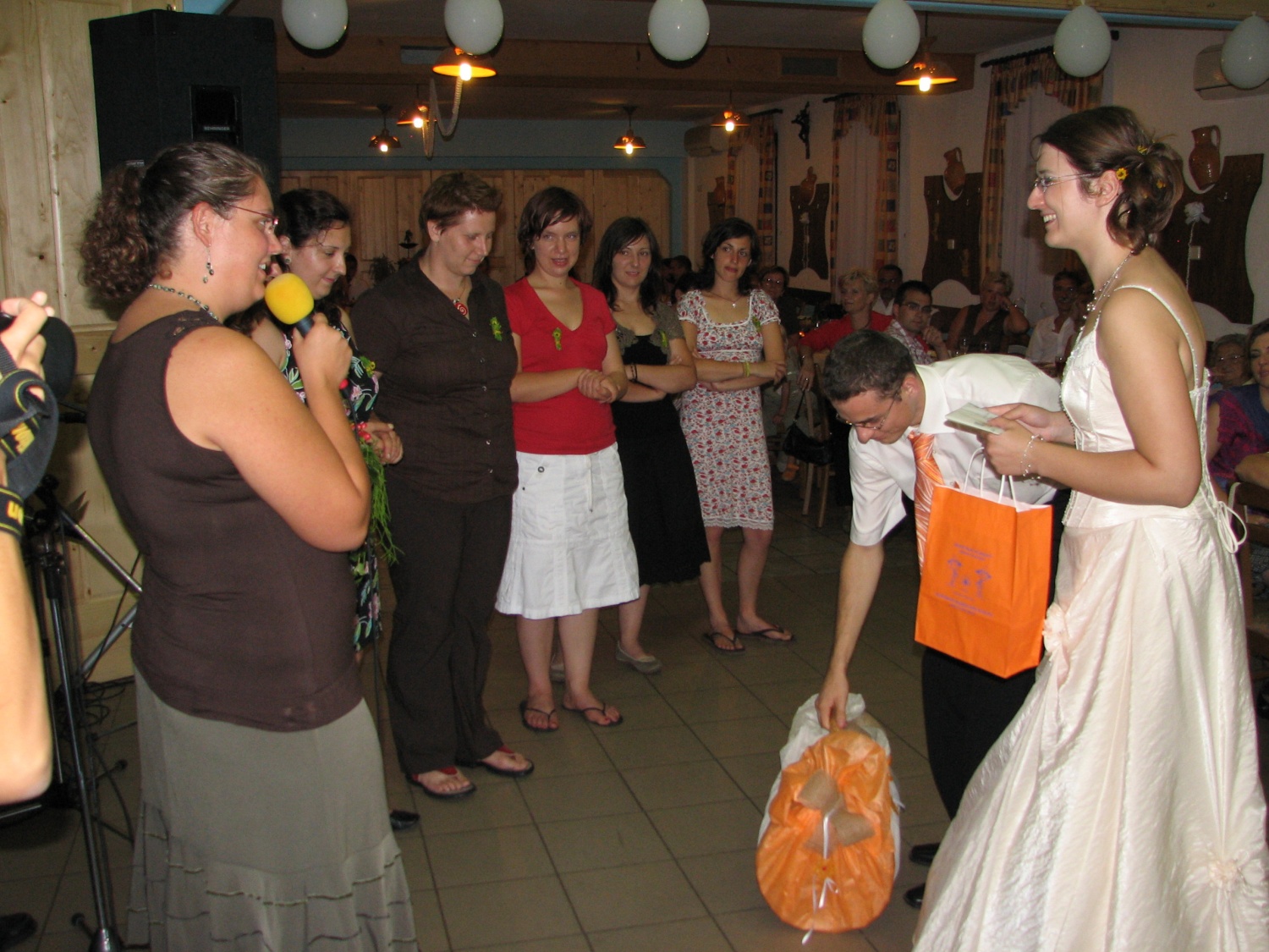 Slike s poroke Kristijana in Alenke Bratuša