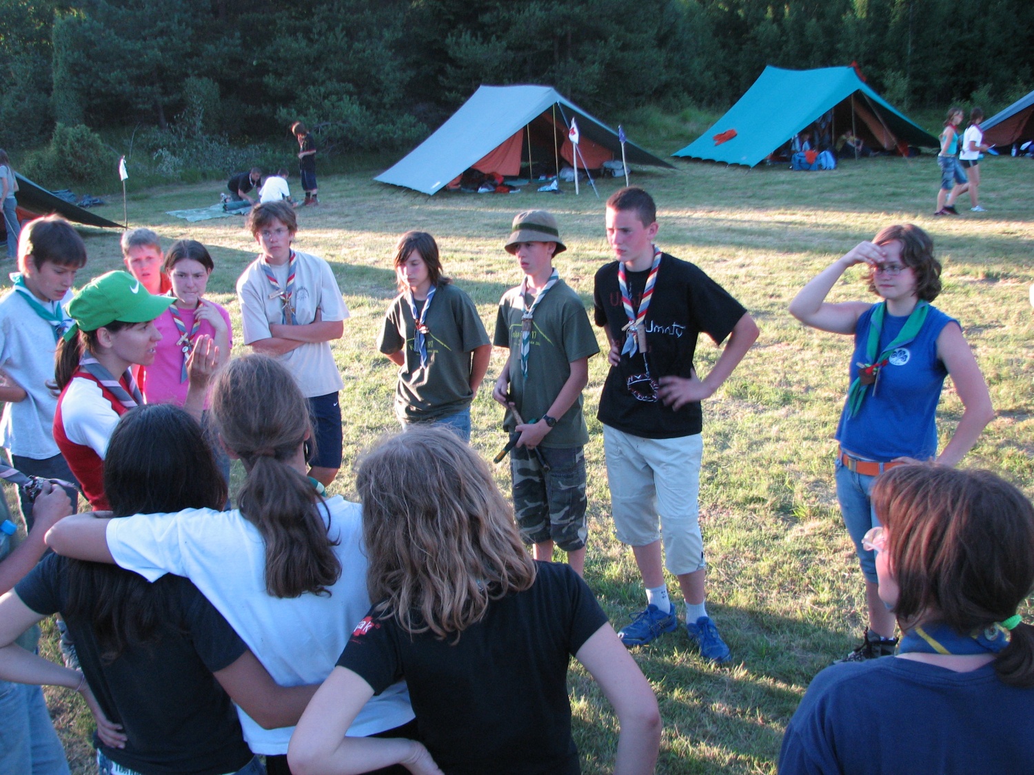 Povzetek dogajanja prvega dne Marmeljade 2007 (uvodna prireditev in dogajanje po vejah)