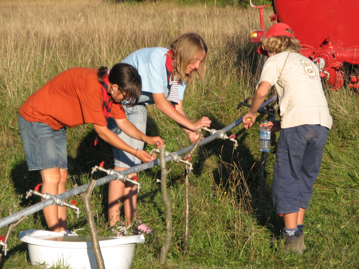 Povzetek dogajanja prvega dne Marmeljade 2007 (uvodna prireditev in dogajanje po vejah)