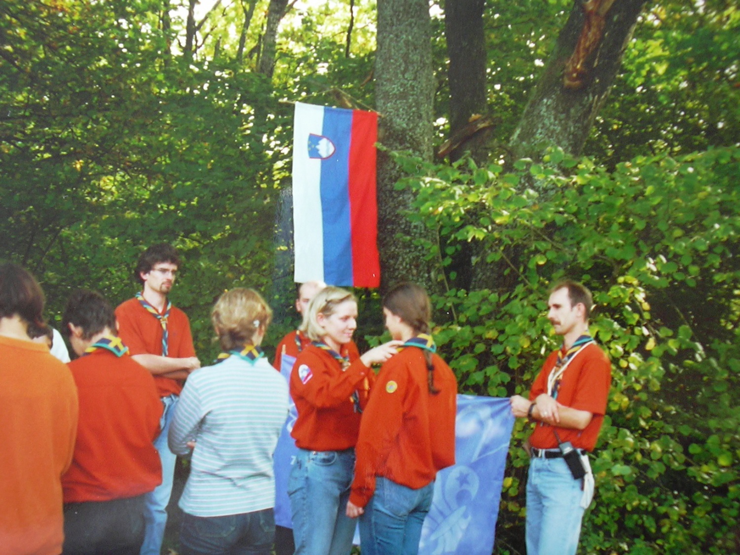 Slike so iz septembra 2000 (obljube so bile na Ratežu pri Novem mestu) in iz januarja 2003 (obljubile so bile na Hmeljniku).