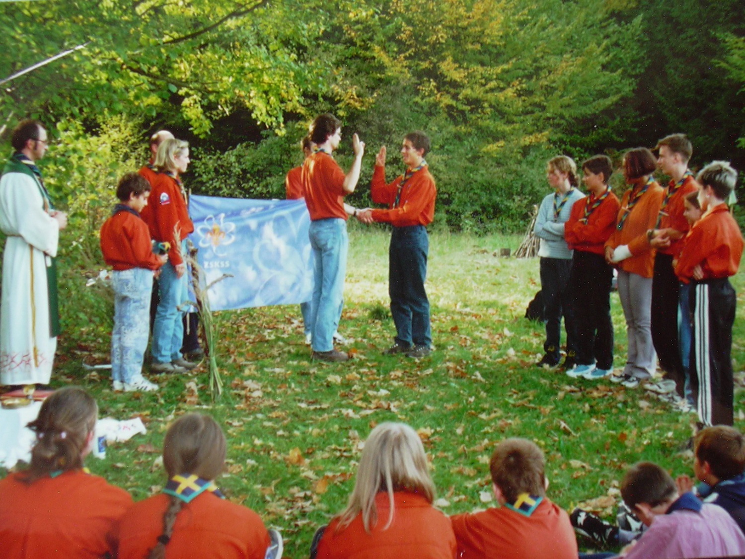 Slike so iz septembra 2000 (obljube so bile na Ratežu pri Novem mestu) in iz januarja 2003 (obljubile so bile na Hmeljniku).