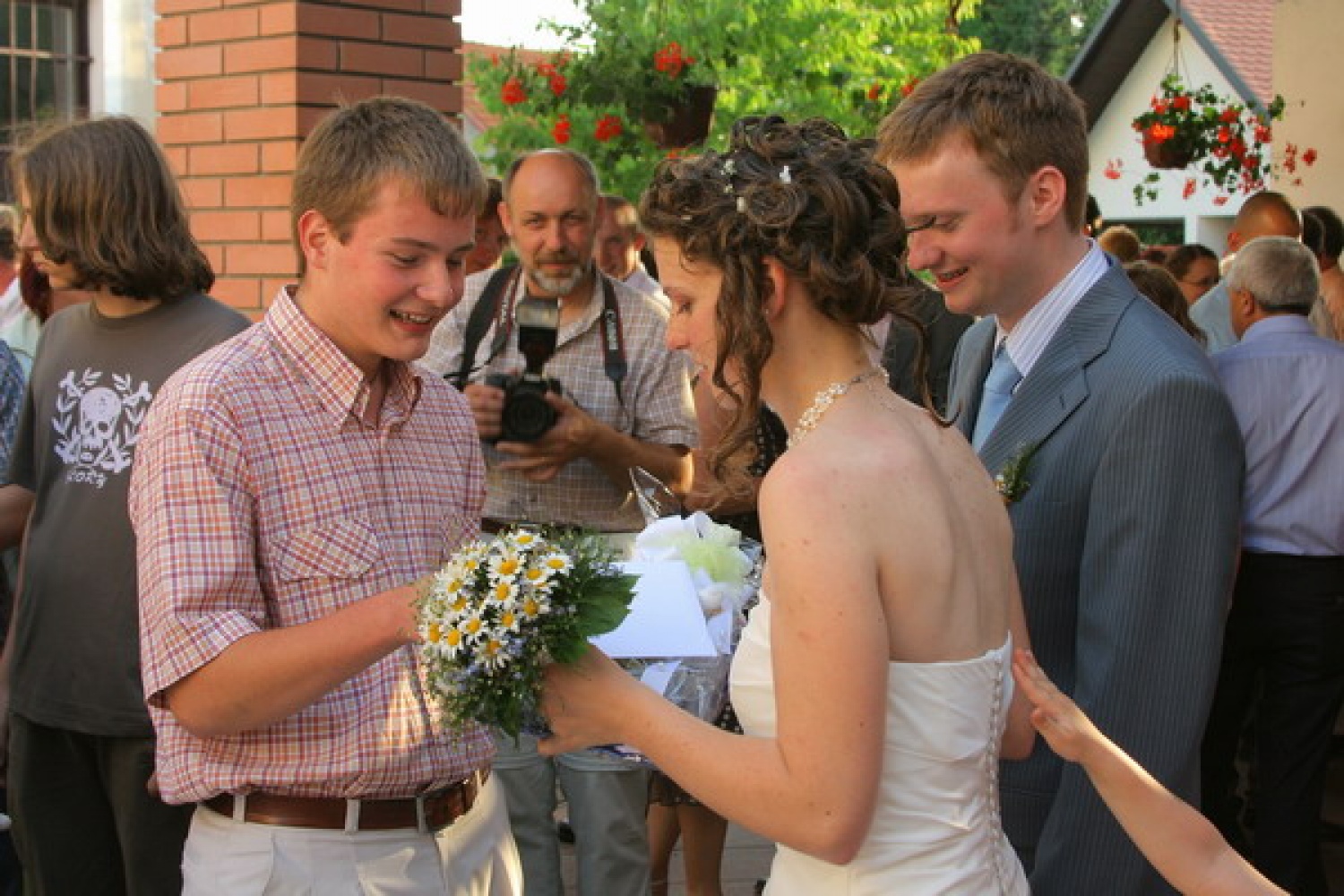 Nekaj slikovnih vtisov z dogajanja na poročni dan